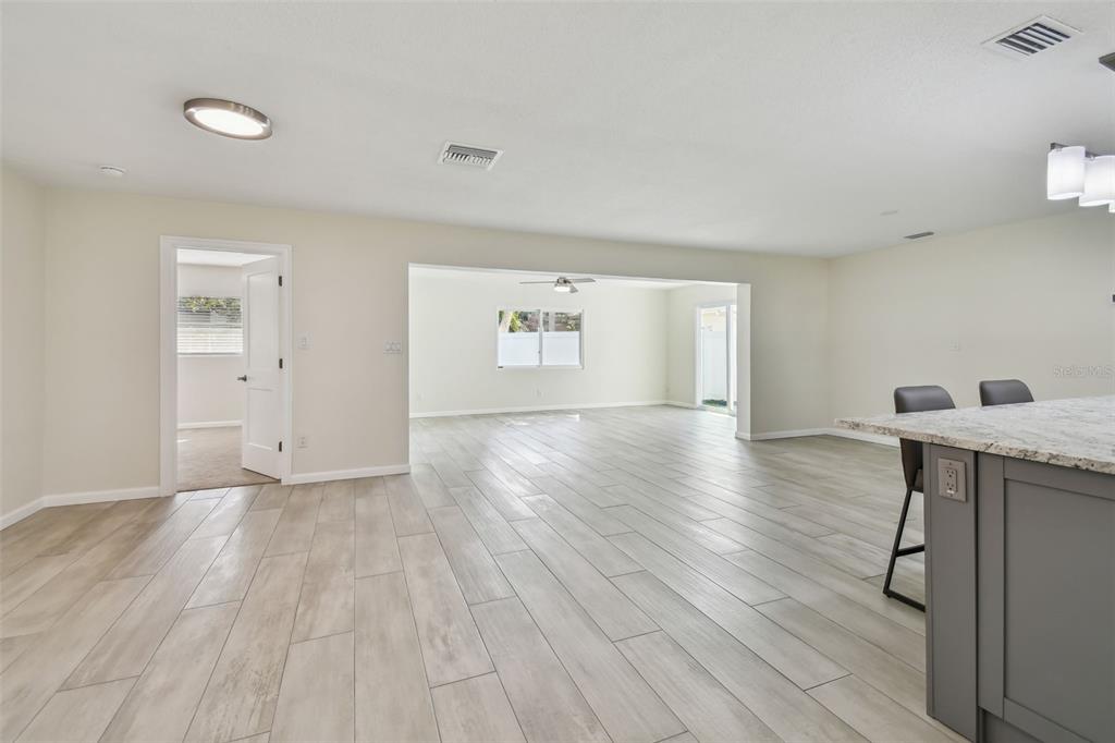 94 Nicholas Drive Dunedin, FL 34698 - Photo 6 of 46