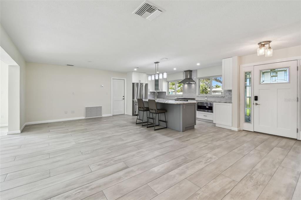 94 Nicholas Drive Dunedin, FL 34698 - Photo 8 of 46