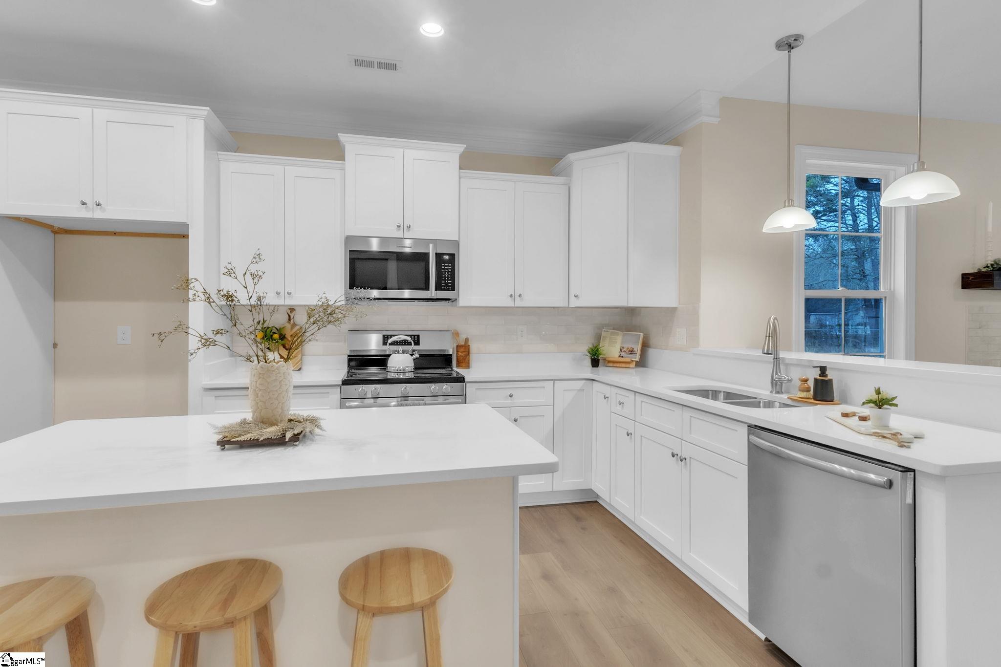 24 Fisher Jenkins Road Anderson, SC 29625 - Photo 9 of 35