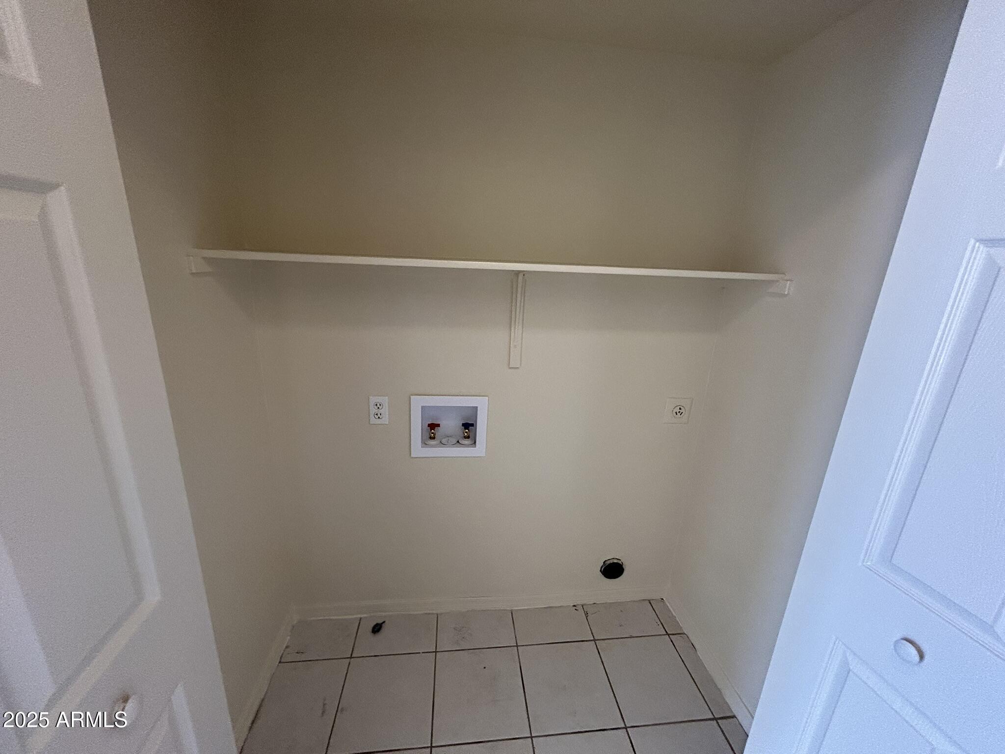 1433 East Park Avenue Chandler, AZ 85225 - Photo 22 of 51 g laundry1