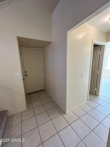 $2,100 | 1433 East Park Avenue, Chandler, AZ 85225