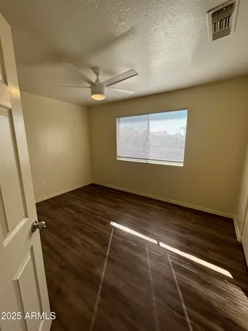 $2,100 | 1433 East Park Avenue, Chandler, AZ 85225