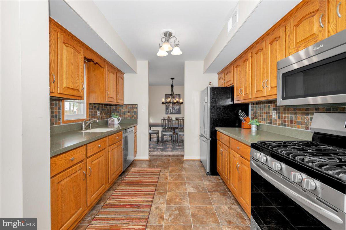 17116 Chiswell Road Poolesville, MD 20837 - Photo 14 of 84