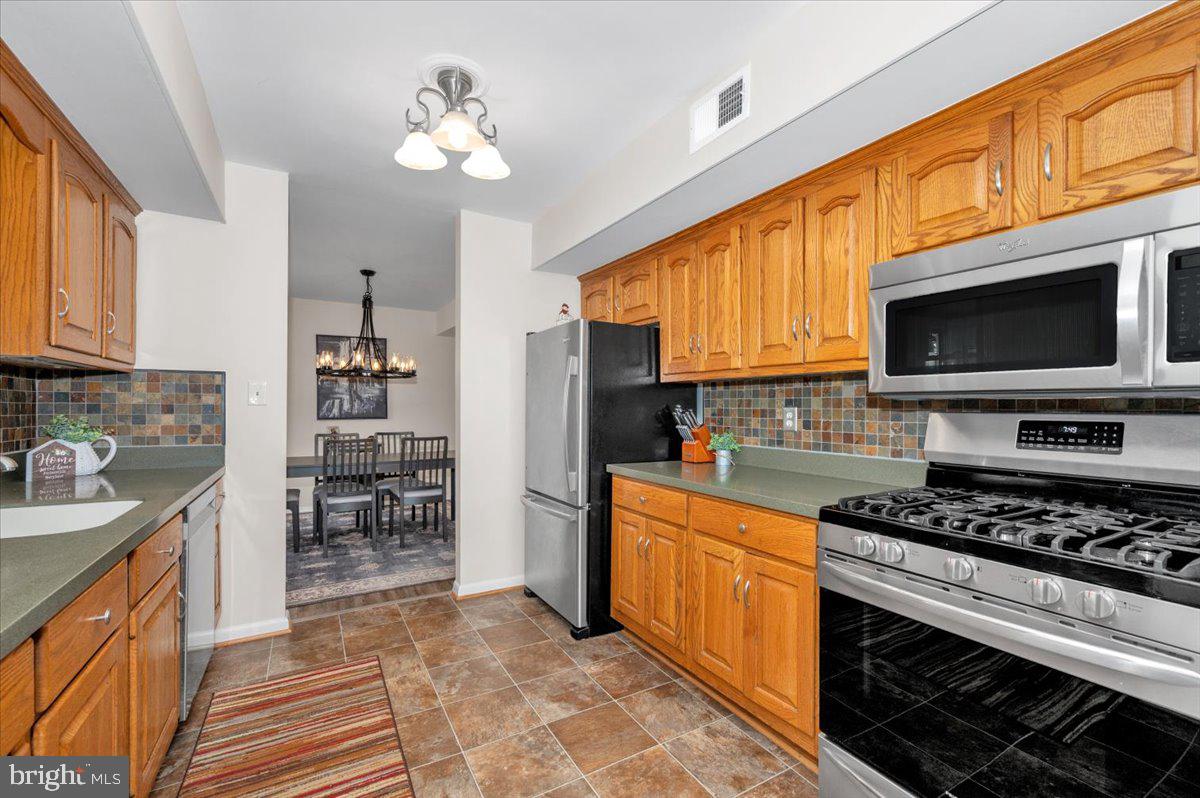 17116 Chiswell Road Poolesville, MD 20837 - Photo 15 of 84