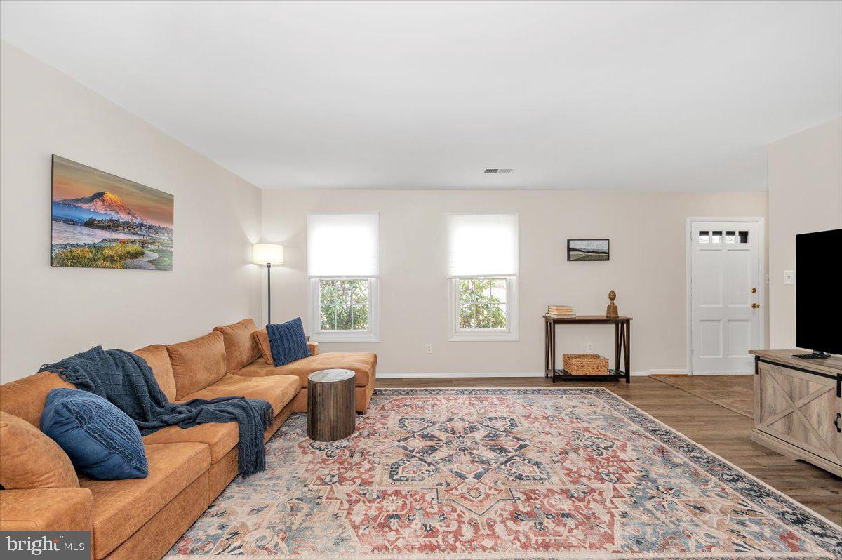 17116 Chiswell Road Poolesville, MD 20837 - Photo 8 of 84