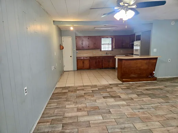 $1,800 | 860 Bingman Drive, Beaumont, TX 77705