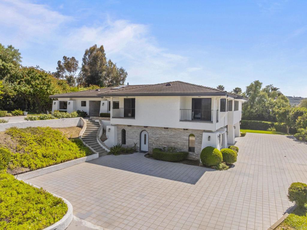 19 Gateview Drive Fallbrook, CA 92028 - Photo 13 of 79 19 Gateview Dr, Fallbrook, Luxury Home, Single-Level Main Floor Living, Attached ADU, Guard-Gated