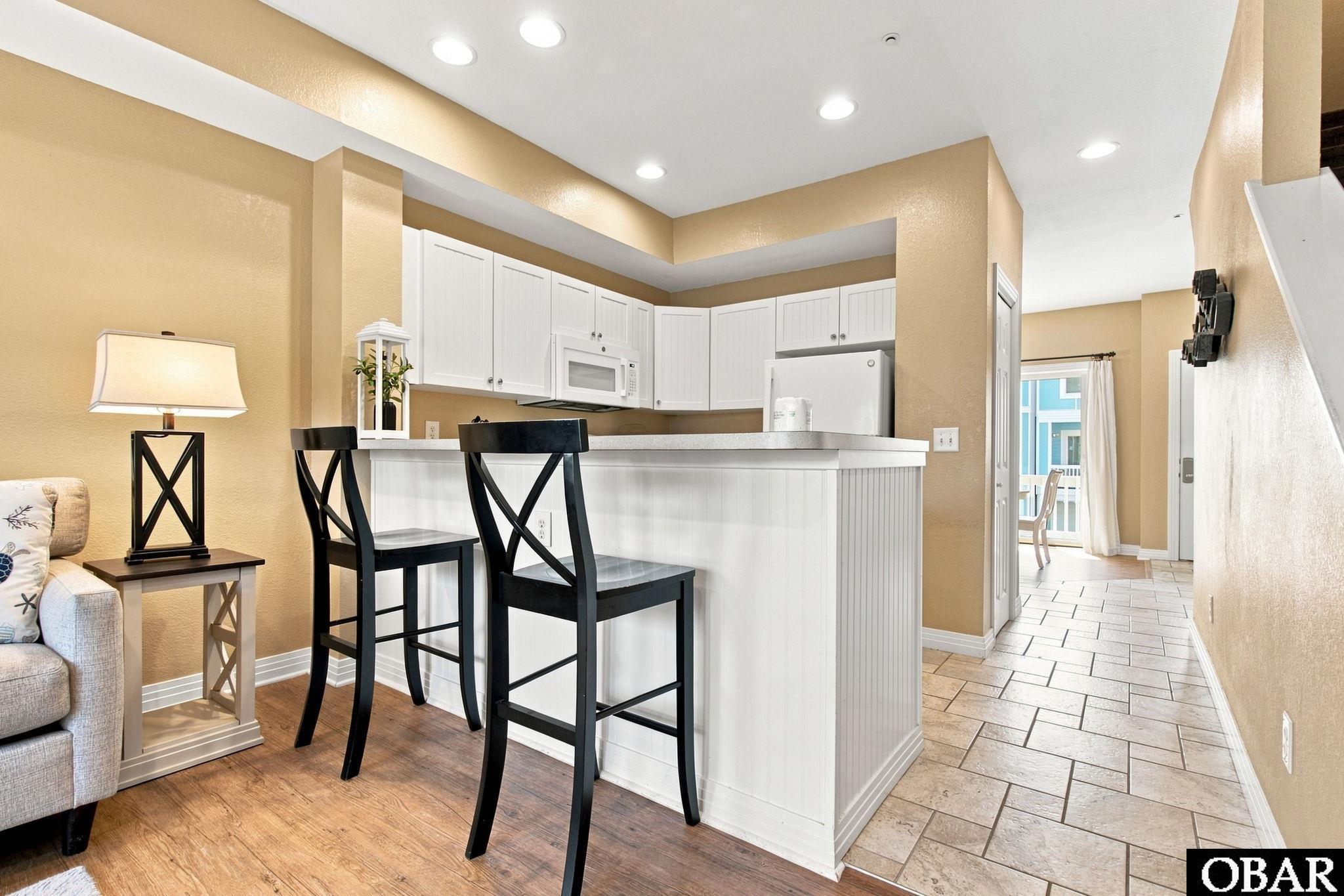 1102 Cambridge Road, Unit F Kill Devil Hills, NC 27948 - Photo 9 of 41 Gallery Image 9