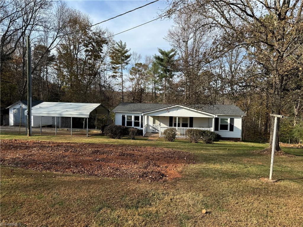1351 Luffman Road Ronda, NC 28670 - Photo 3 of 32 Gallery Image 3