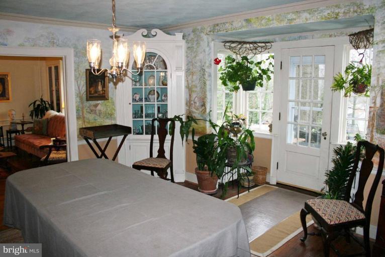 24 Overhill Road Catonsville, MD 21228 - Photo 6 of 23 Dining Room