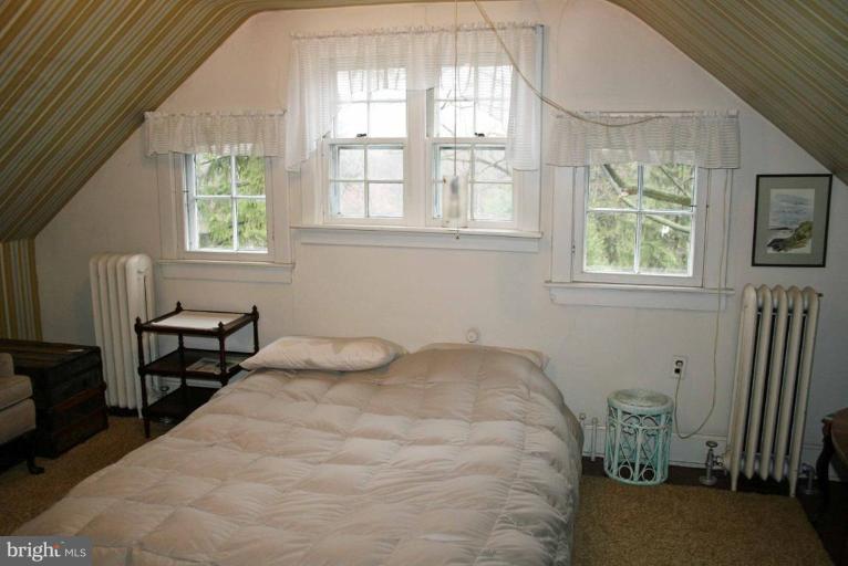 24 Overhill Road Catonsville, MD 21228 - Photo 8 of 23 Bedroom #3