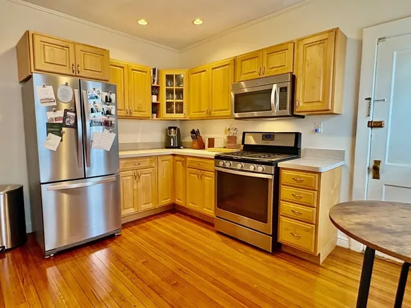 $3,000 | 69 Beaumont Street, Unit 3, Boston, MA 02124