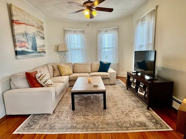 $3,000 | 69 Beaumont Street, Unit 3, Boston, MA 02124