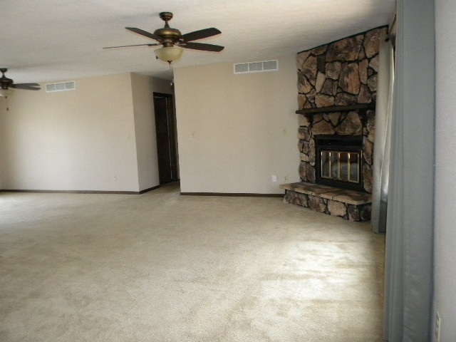 205 Cork Road Rockton, IL 61072 - Photo 3 of 25 Gallery Image 3