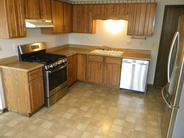 205 Cork Road Rockton, IL 61072 - Photo 8 of 25 Gallery Image 8