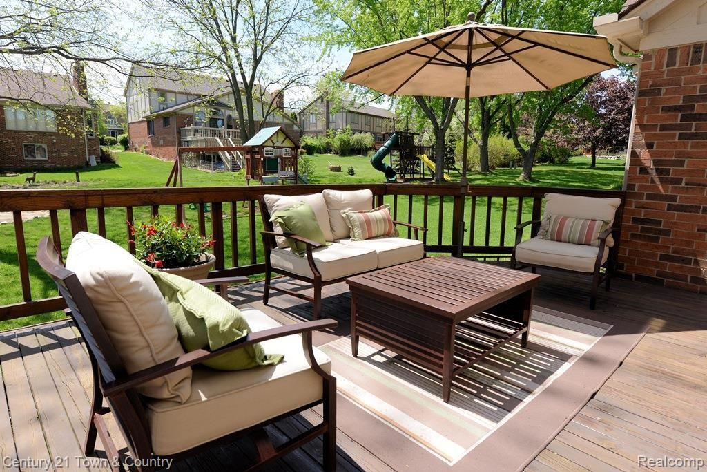 826 Timberline Drive Rochester Hills, MI 48309 - Photo 2 of 53