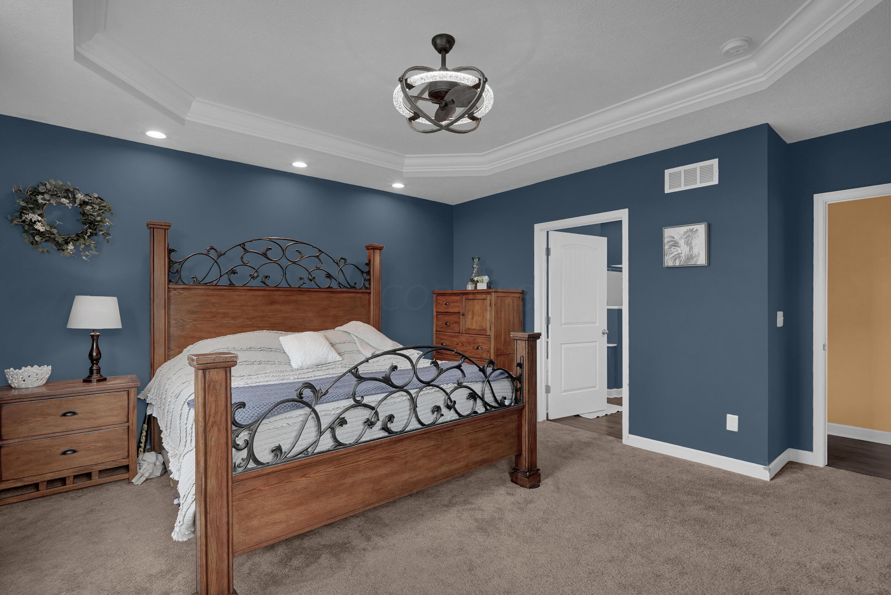 582 Dent Road Sunbury, OH 43074 - Photo 17 of 56 Owner Bedroom