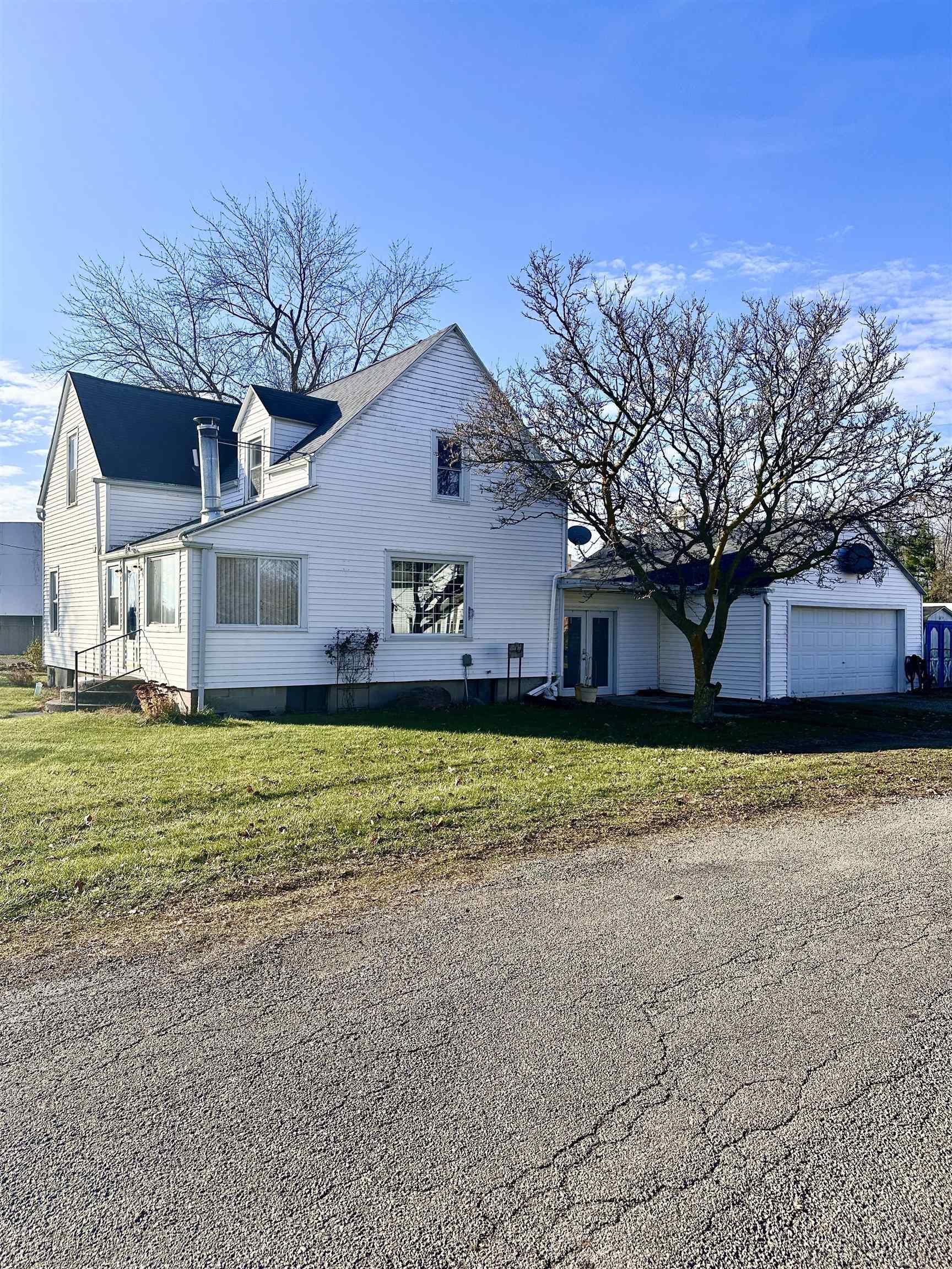 16606 Swank Street Yoder, IN 46798 - Photo 2 of 28