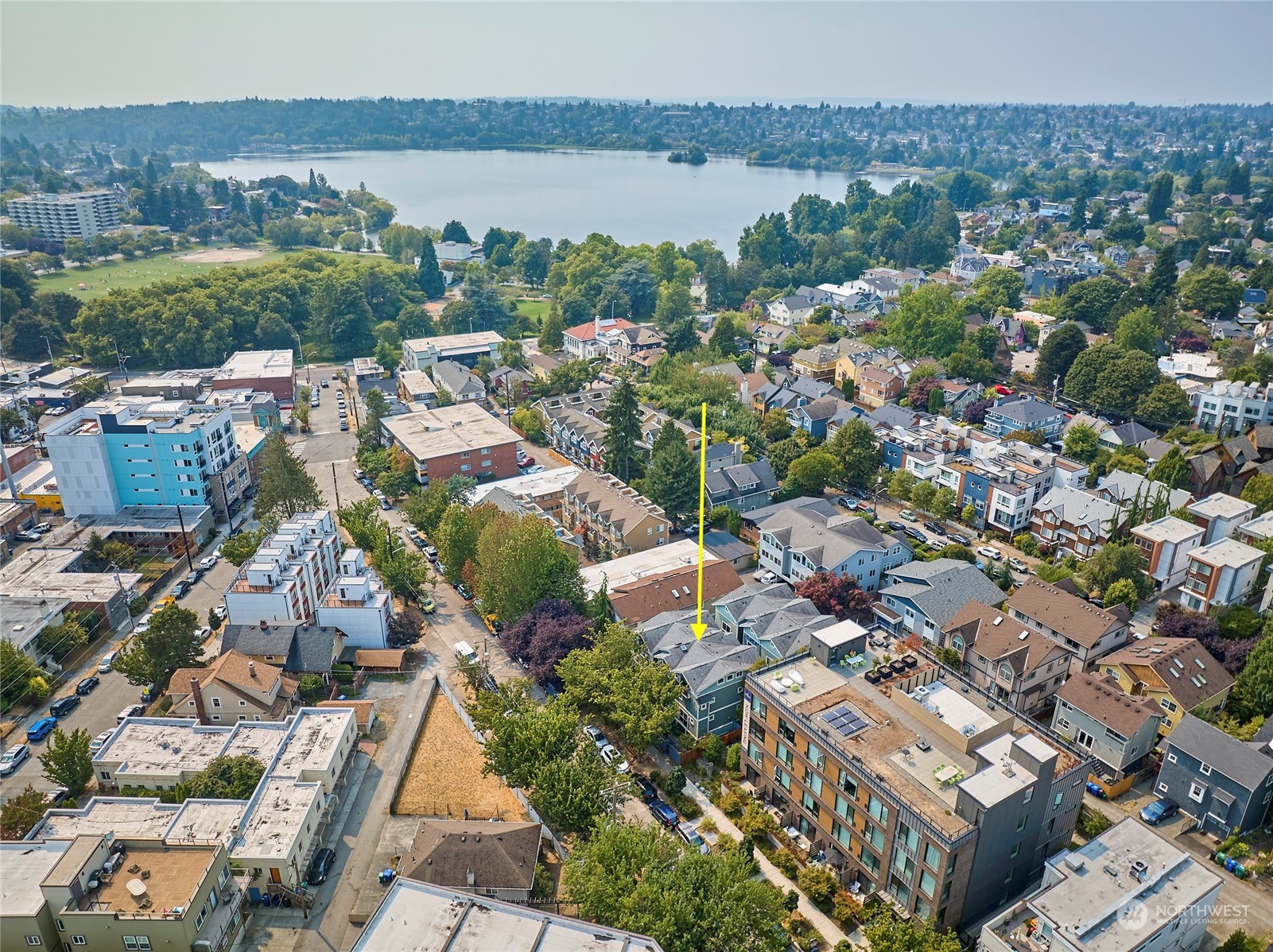 438 Northeast Maple Leaf Place, Unit B Seattle, WA 98115 - Photo 23 of 35