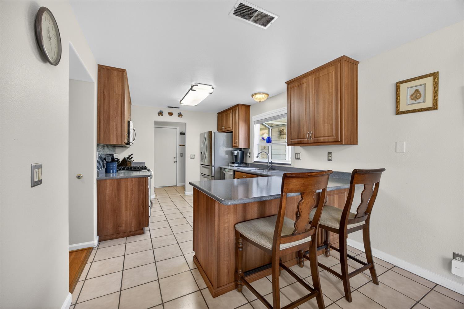 211 Berry Oak Court Rio Linda, CA 95673 - Photo 14 of 58