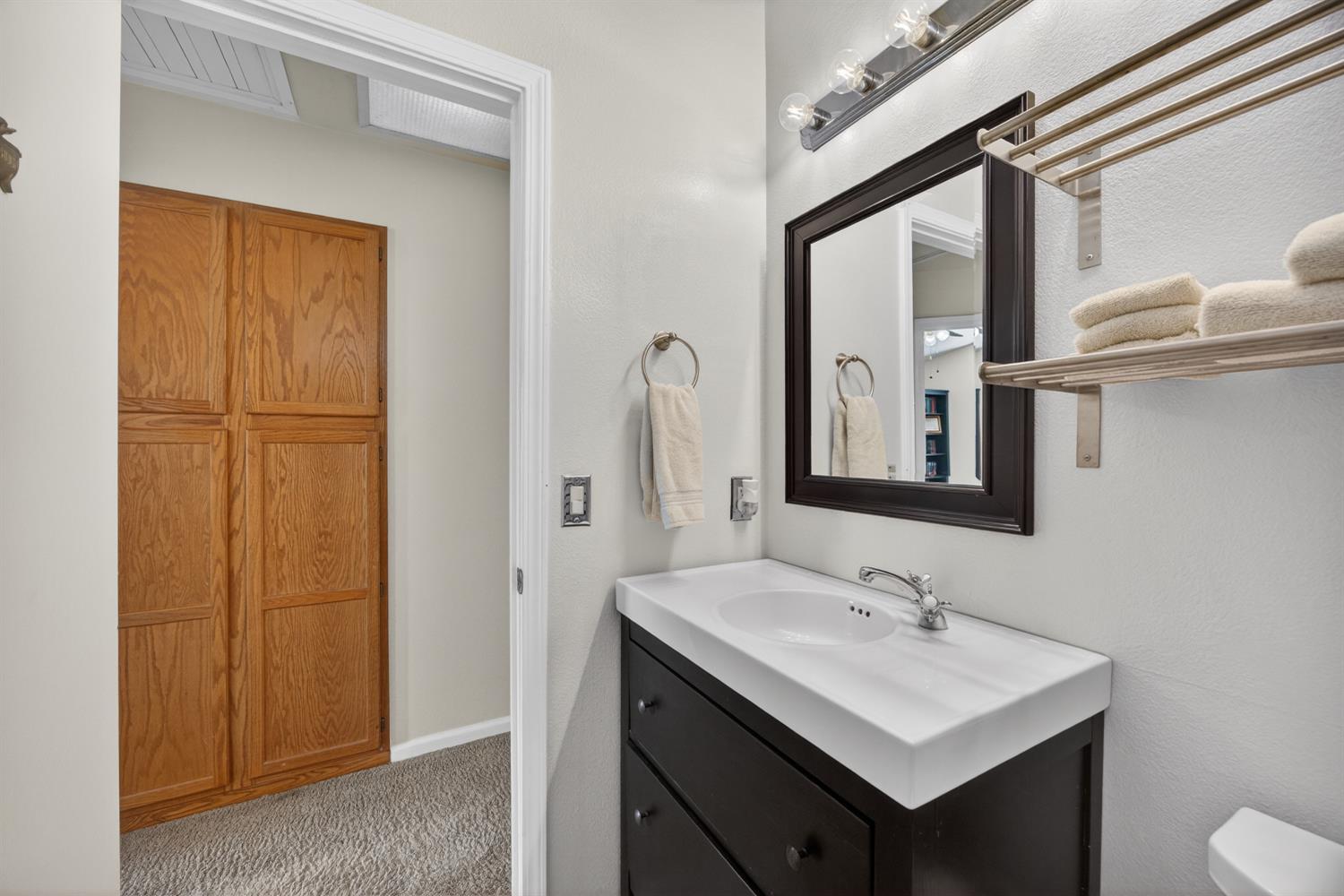 211 Berry Oak Court Rio Linda, CA 95673 - Photo 40 of 58