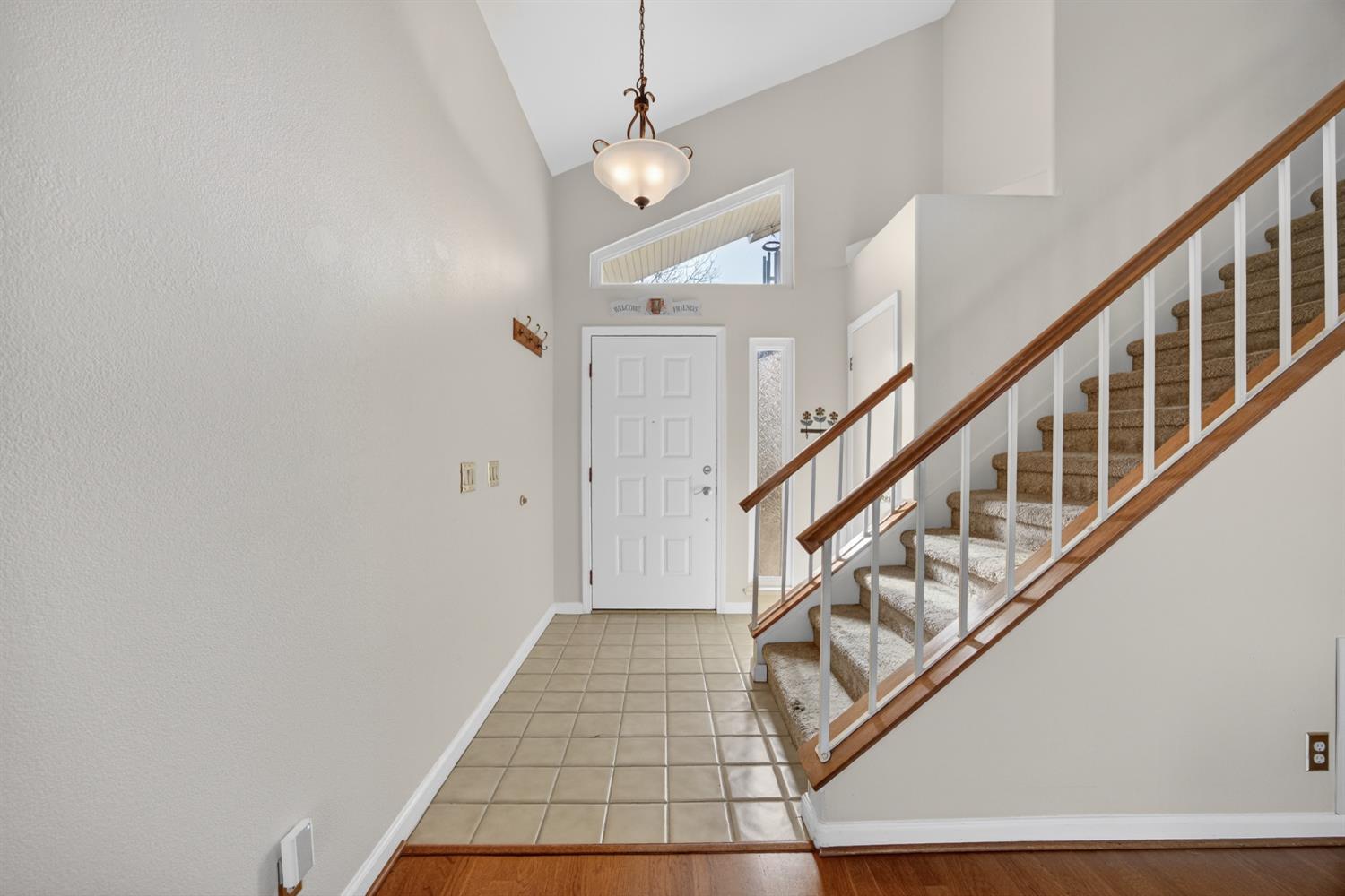 211 Berry Oak Court Rio Linda, CA 95673 - Photo 7 of 58