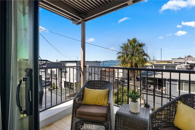 $2,995,000 | 3520 Alma Avenue, Manhattan Beach, CA 90266