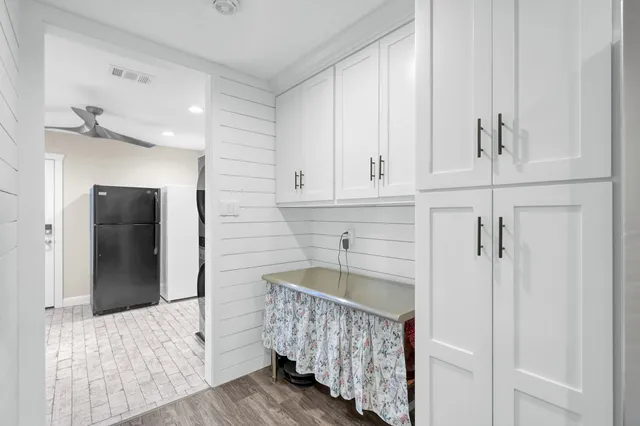 a view of a bedroom with closet