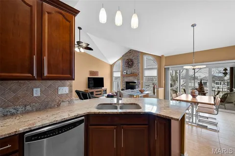 $400,000 | 160 Dornoch Drive, St. Charles, MO 63301