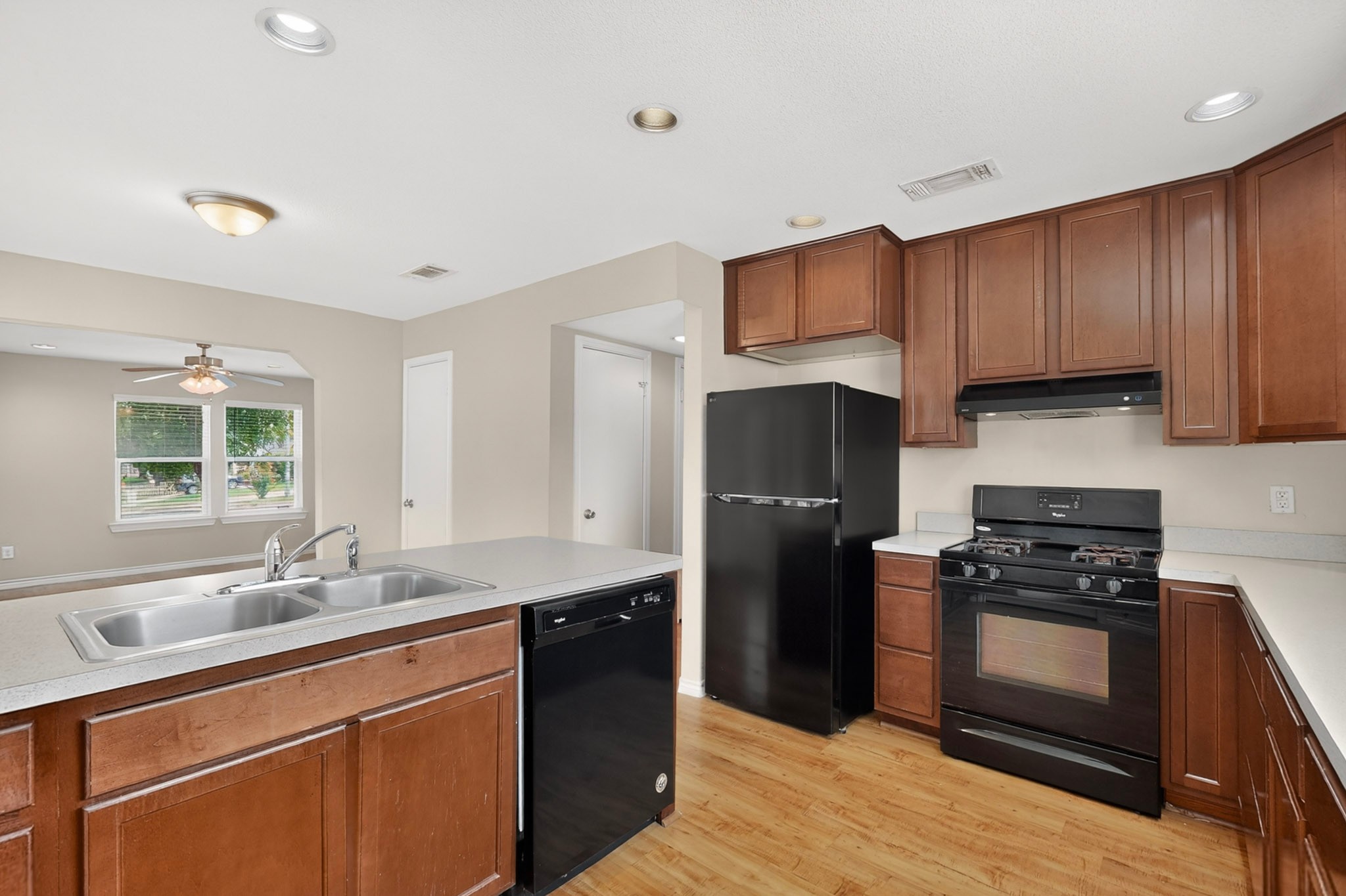 12711 Rampart Street Austin, TX 78727 - Photo 15 of 39