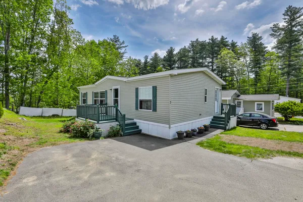 $249,900 | 7 Pearl Court, Merrimack, NH 03054