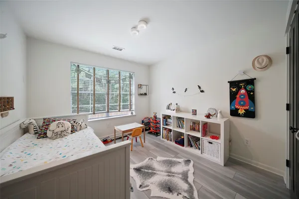 $5,350 | 31 Purple Martin Place, The Woodlands, TX 77381