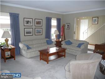 60 Plumstead Road Sewell, NJ 08080 - Photo 10 of 12 Living Room