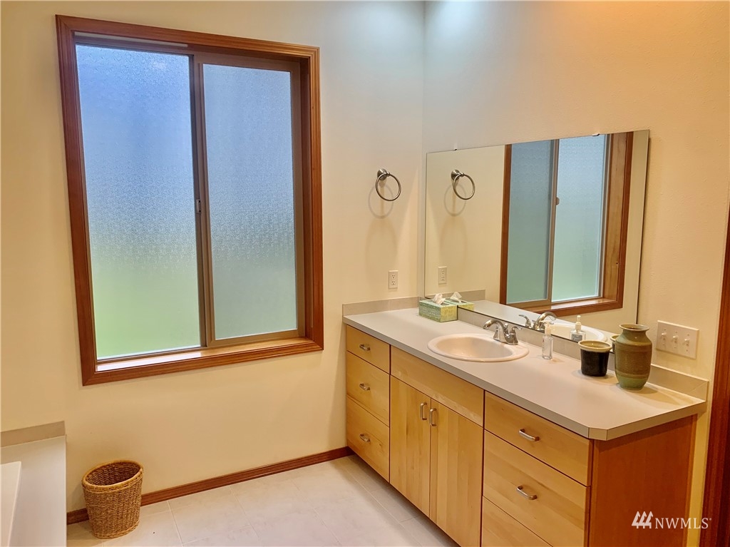 1755 Crow Valley Road Orcas Island, WA 98245 - Photo 24 of 32 Gallery Image 24