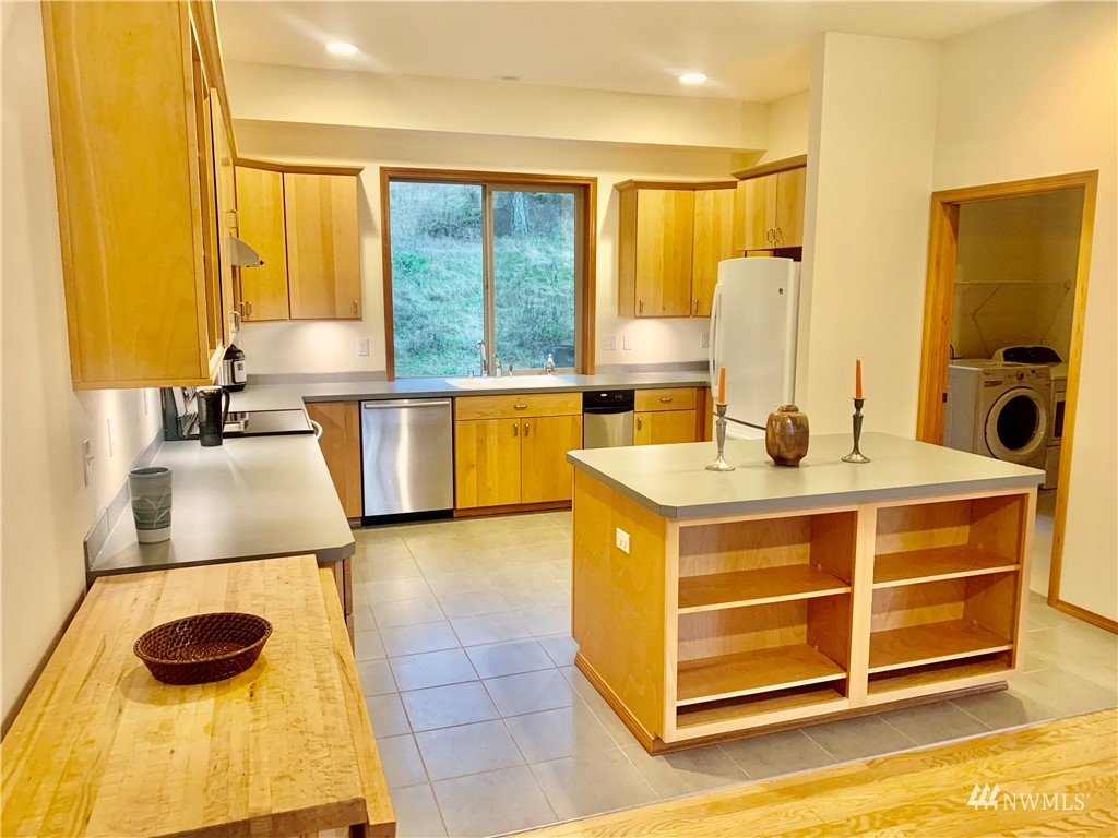 1755 Crow Valley Road Orcas Island, WA 98245 - Photo 8 of 32 Gallery Image 8