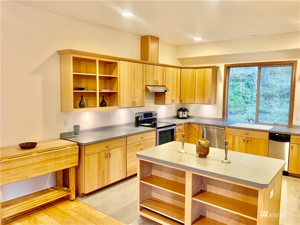1755 Crow Valley Road Orcas Island, WA 98245 - Photo 9 of 32 Gallery Image 9