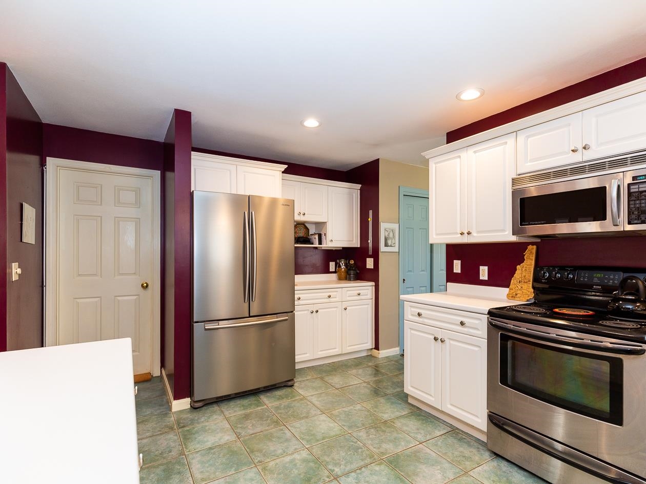 74 Drinkwater Road Exeter, NH 03833 - Photo 17 of 33 Gallery Image 17