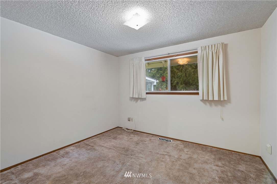 30525 Webster Road East Graham, WA 98338 - Photo 11 of 21