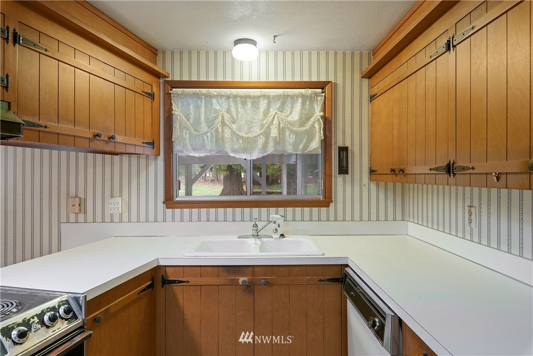 30525 Webster Road East Graham, WA 98338 - Photo 8 of 21