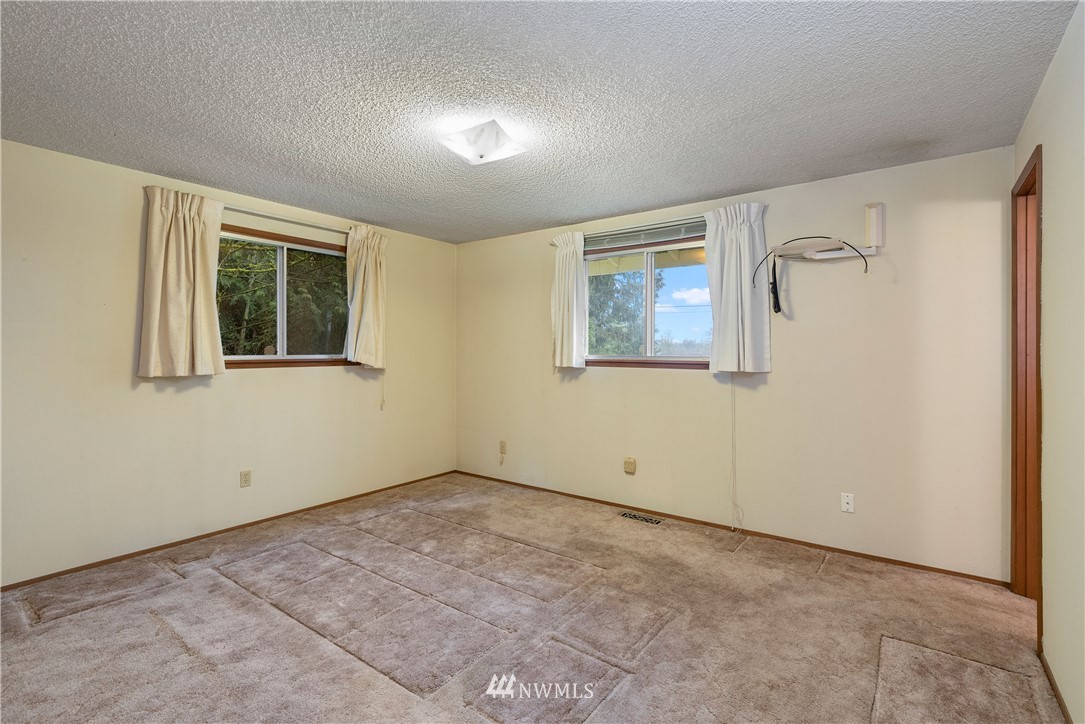 30525 Webster Road East Graham, WA 98338 - Photo 9 of 21