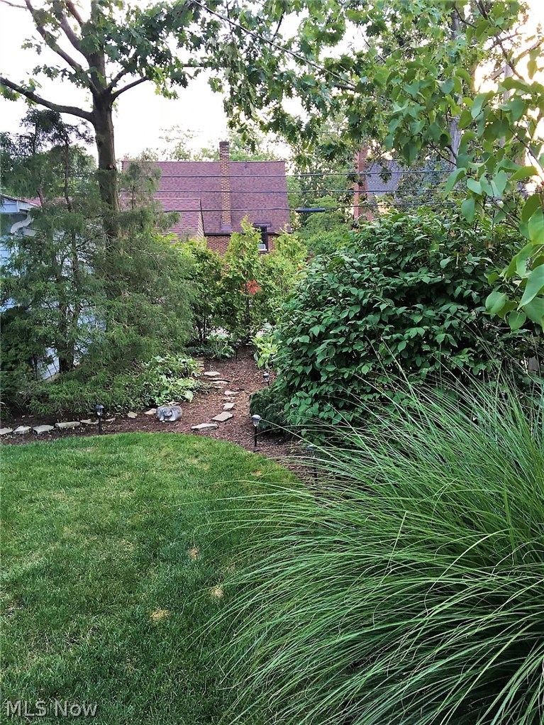 2464 Fenwick Road Cleveland, OH 44118 - Photo 21 of 23 Gallery Image 21