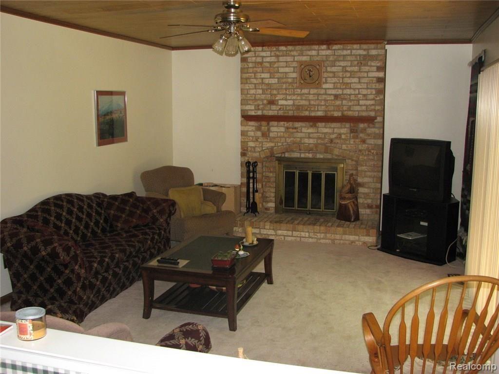 823 Hadley Road Rochester Hills, MI 48307 - Photo 15 of 53