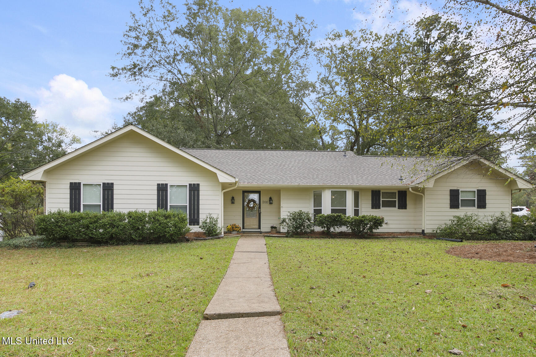 200 Harbour View Road Brandon, MS 39047 - Photo 1 of 1 200 Harbour view-2