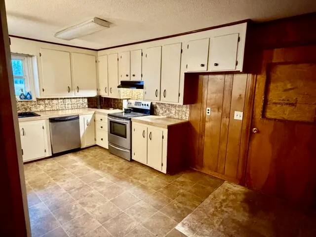 $115,000 | 4598 Cottageville Highway, Round O, SC 29474