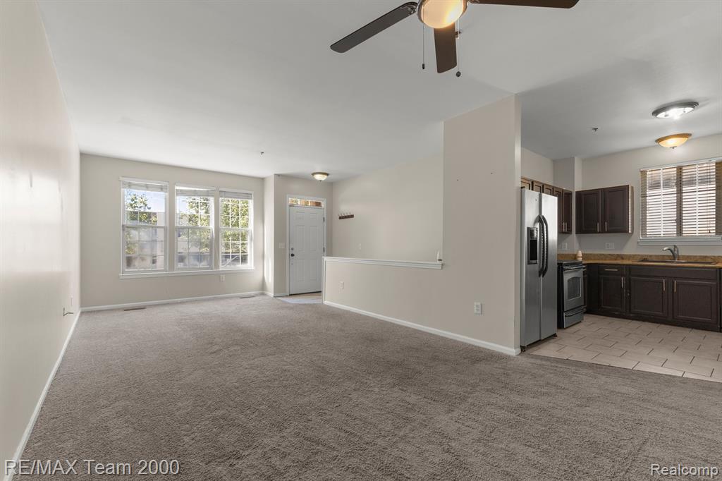 20356 Rodeo Court Southfield, MI 48075 - Photo 14 of 38