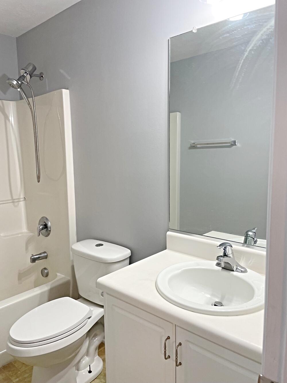 3217 Hampton Circle Augusta, GA 30906 - Photo 22 of 36 3217HamptonCirBathroom2.1