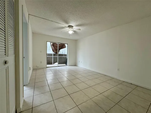 $1,375 | 6507 Winfield Boulevard, Unit 104C, Margate, FL 33063