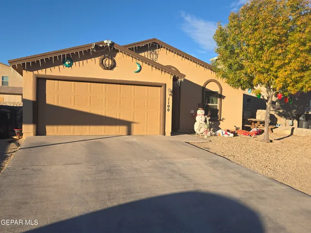 $229,900 | 1100 Natalia Street, Anthony, NM 88021