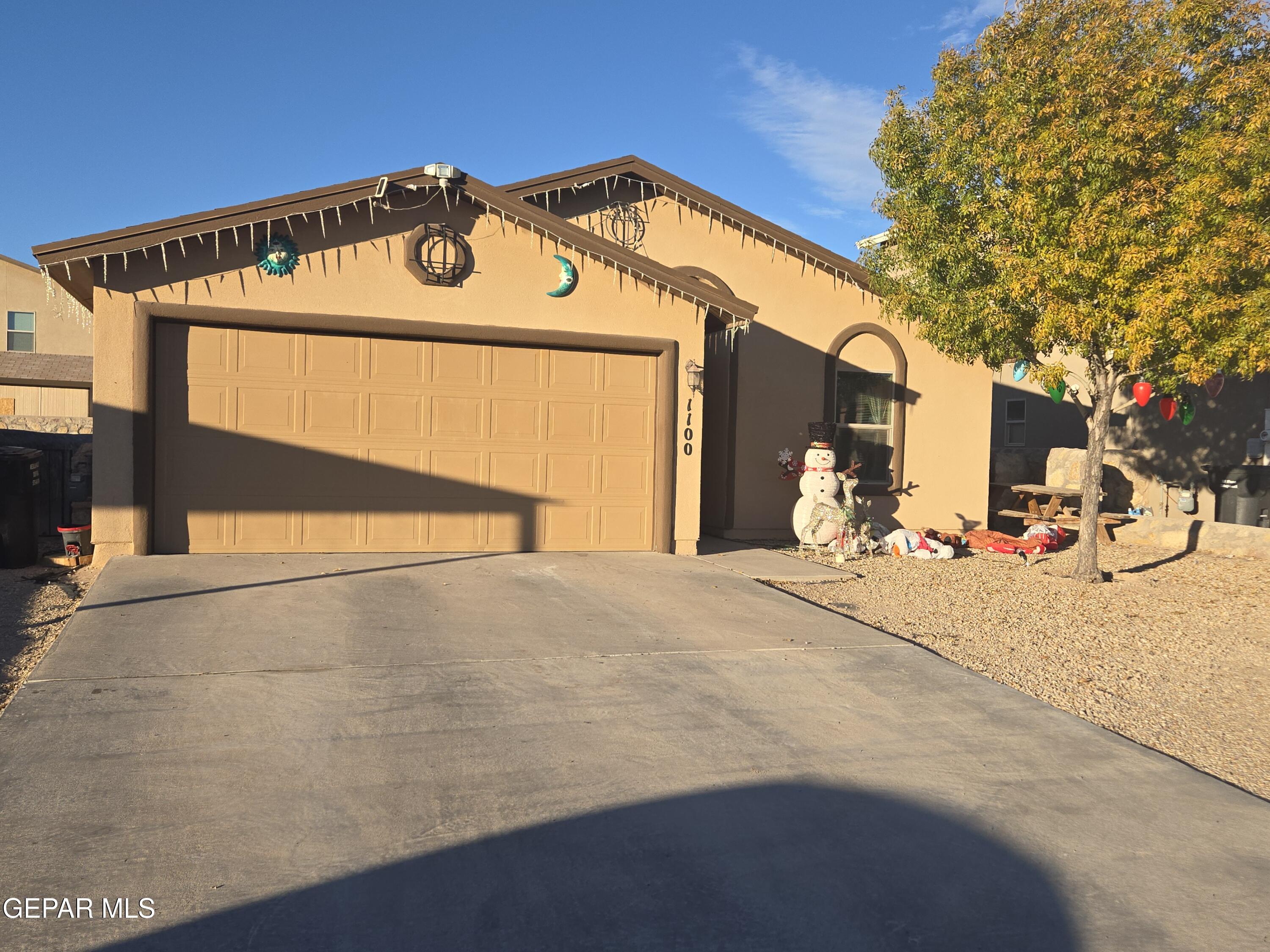 1100 Natalia Street Anthony, NM 88021 - Photo 1 of 1 20251205_160947