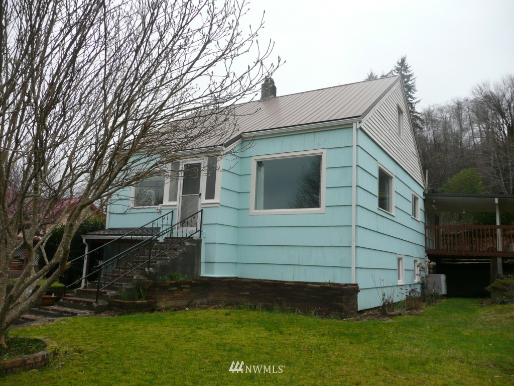 2139 Riddell Street Raymond, WA 98577 - Photo 2 of 19 Gallery Image 2